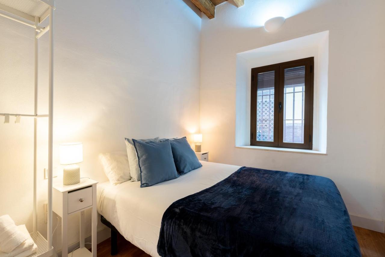Holi-Rent Gonzalez Cuadrado Apartment Севиля Екстериор снимка
