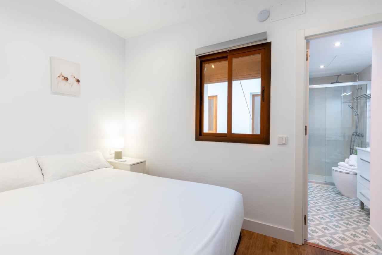 Holi-Rent Gonzalez Cuadrado Apartment Севиля Екстериор снимка